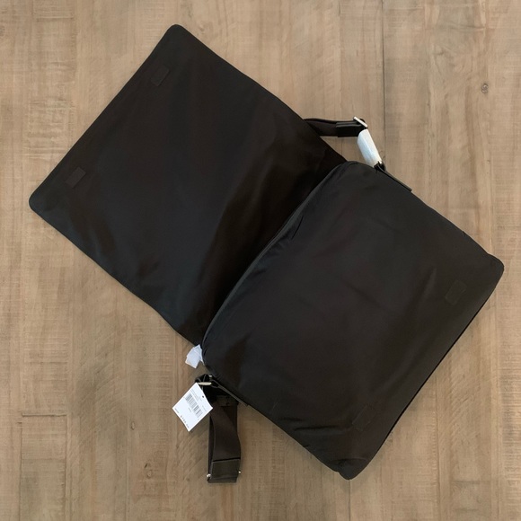 🌟MICHAEL KORS🌟MENS Kent Large Nylon Messenger - Picture 8 of 13